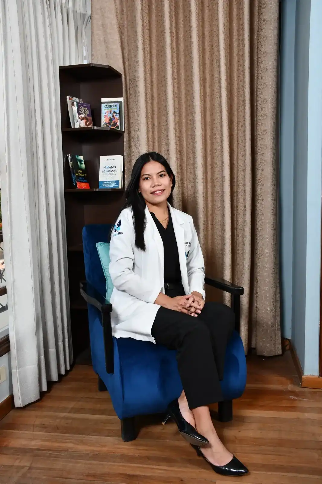 Lic. Rashel Rodriguez en consultorio